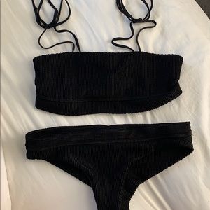 Frankies Bikinis black Summertime & Wilderness